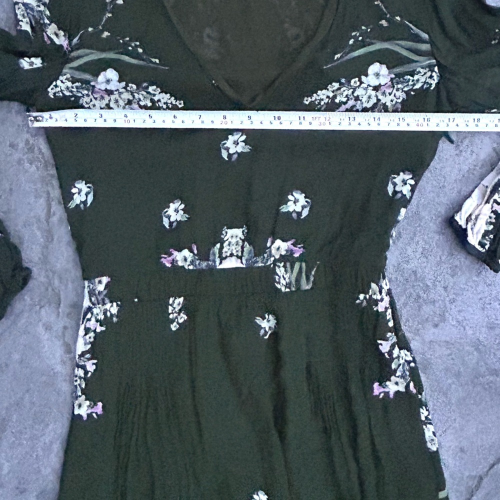 Massimo Dutti womens Sz 4 Green
Floral midi Dress V-Neck lined side zip
pullover - Picture 8 of 8